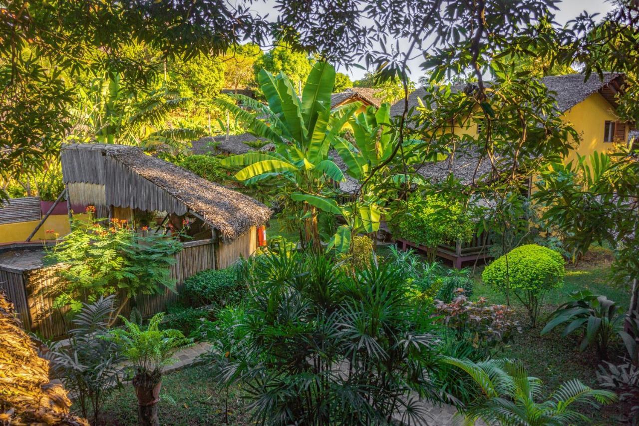 Hotel Ambalamanga Nosy-Be Exterior foto